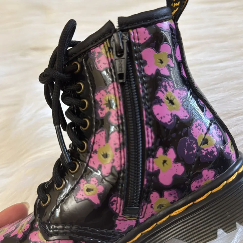 Dr. Martens Toddler Pansey Fayre Pink Floral Combat Boots Size 7